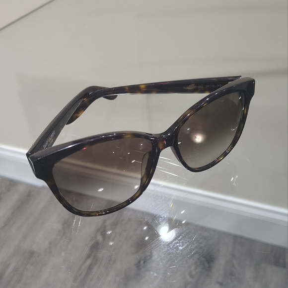 EUC! YSL Sunglasses 🕶️